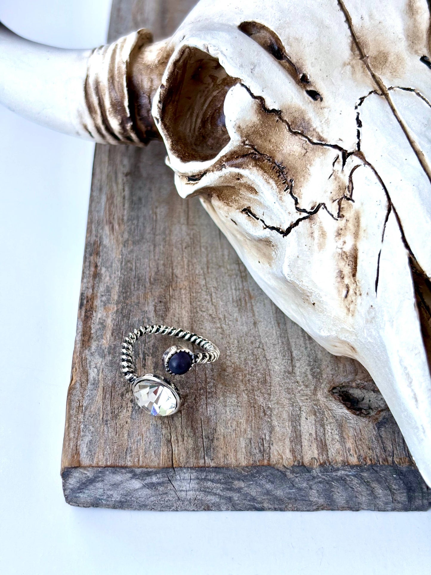 Western Style Round Glass Stone & Stone Ring