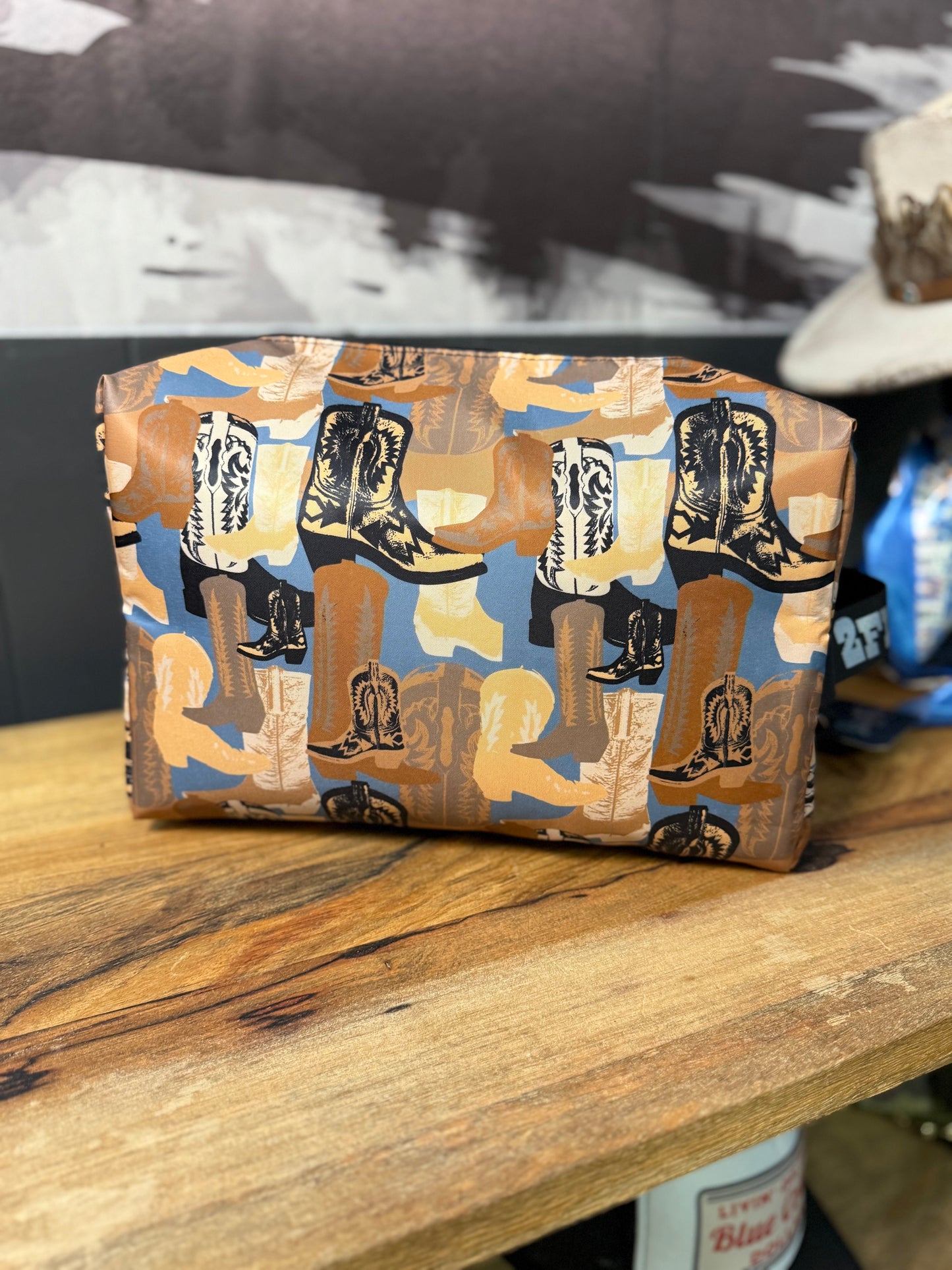 THAT TRAVELER BAG-BOOT YEAH