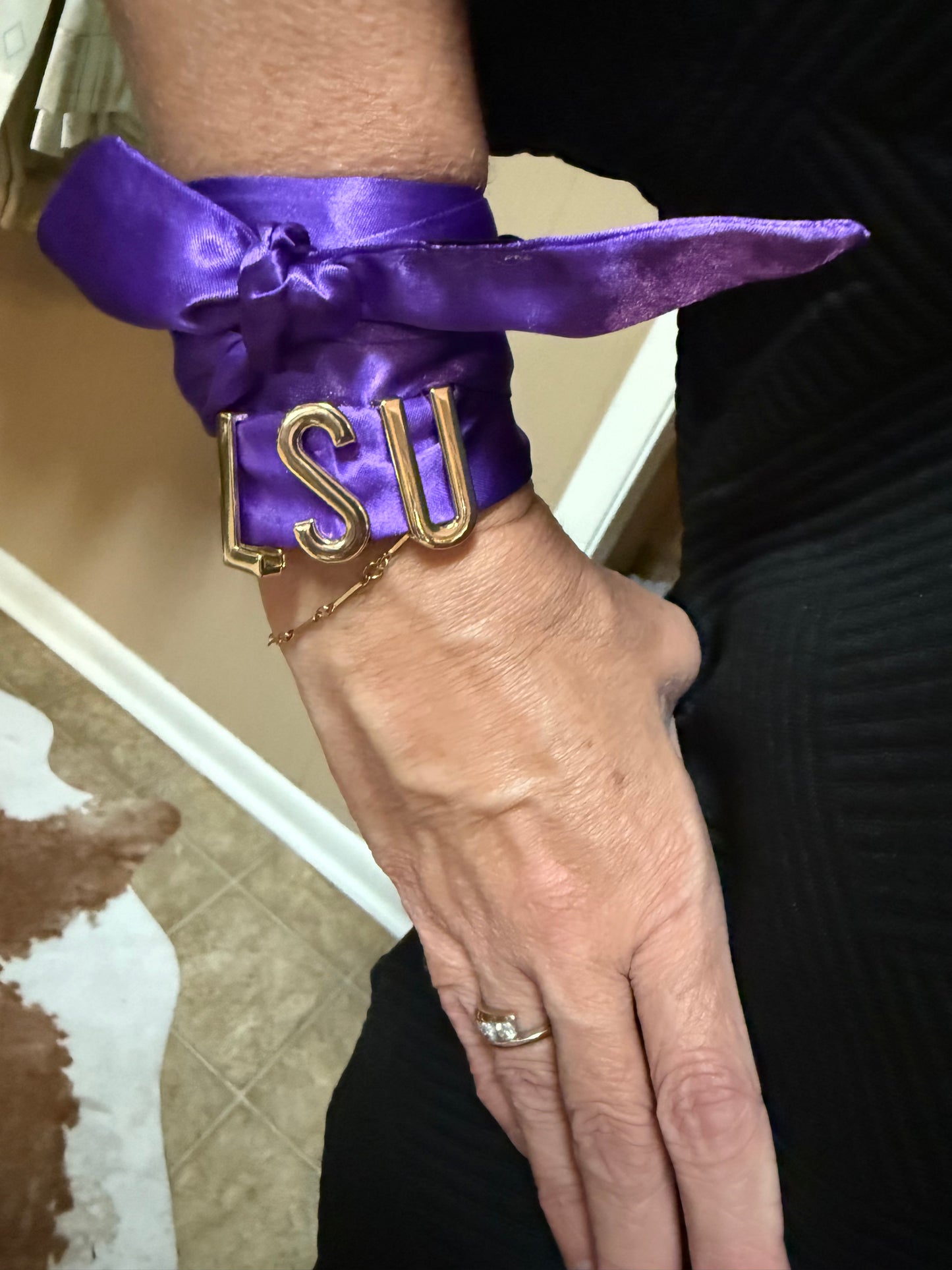 Gold 'LSU' Bandana Slide Letters