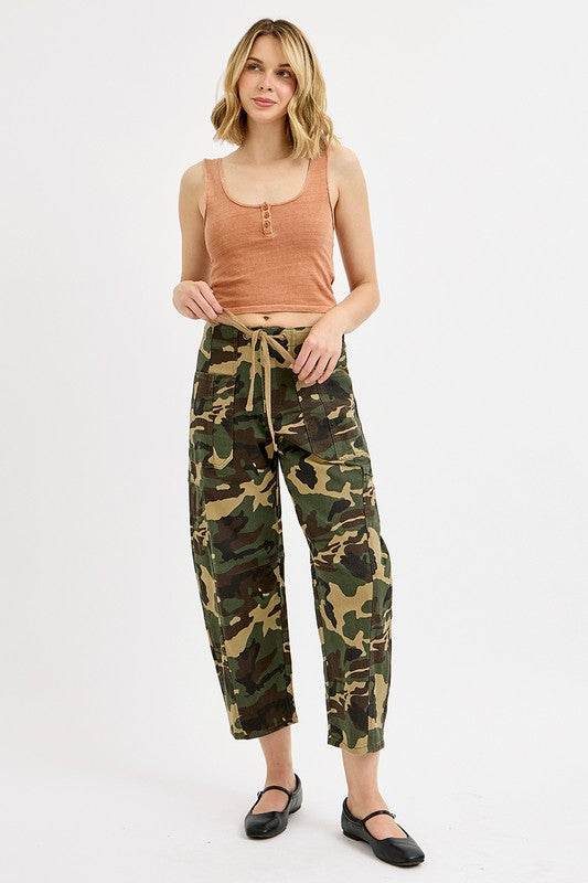 Camo Mid Rise Fit Barrel Slung Pants