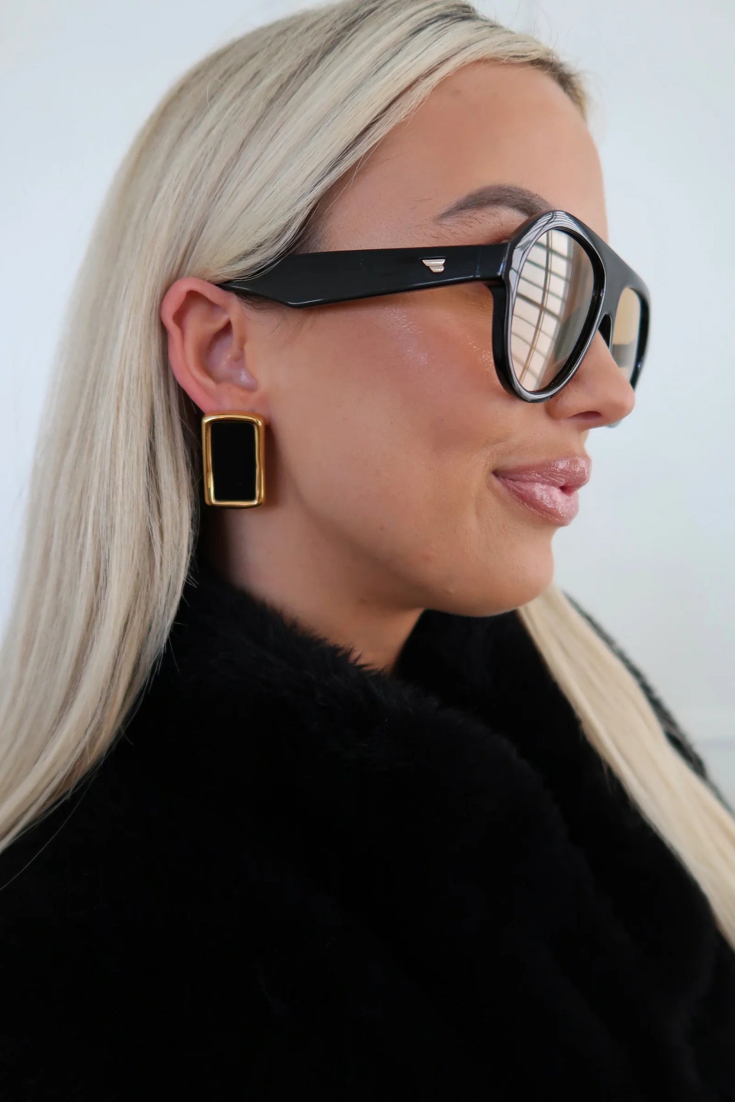 Brooke Earrings-Black