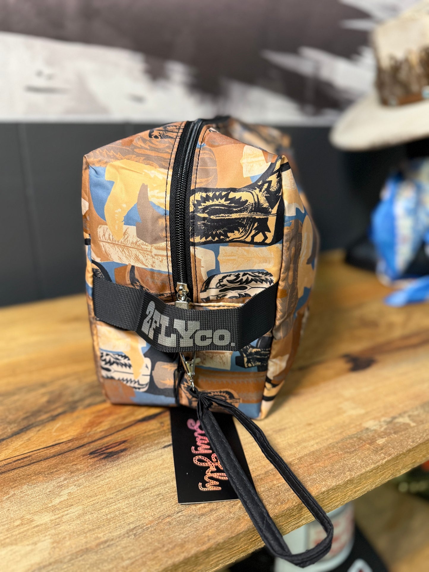 THAT TRAVELER BAG-BOOT YEAH