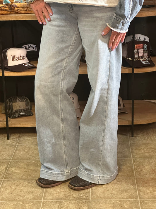 HIgh Rise Wide Leg-Slanted Pocket Jeans
