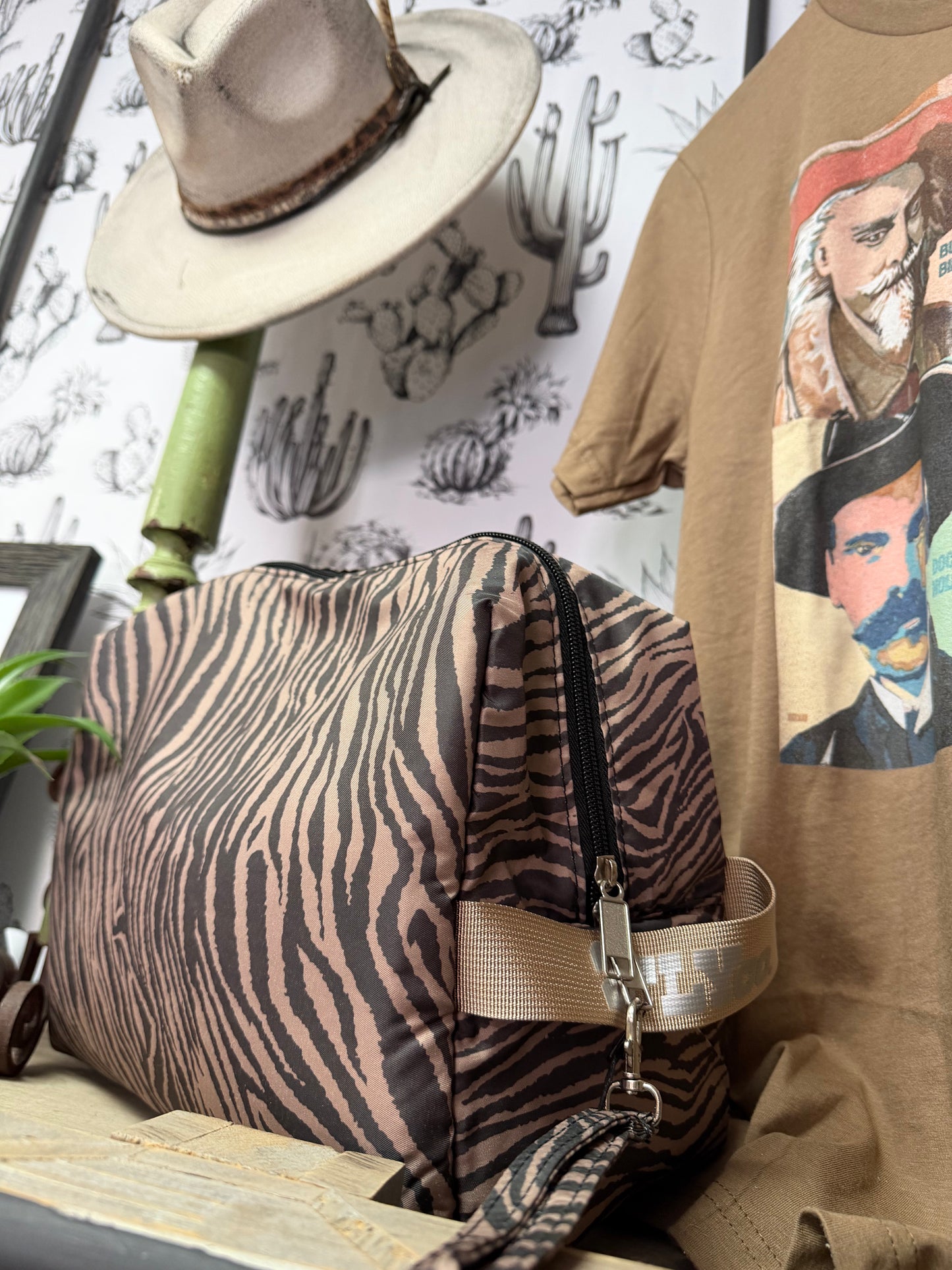 That Traveler Bag- ZEBRAHH