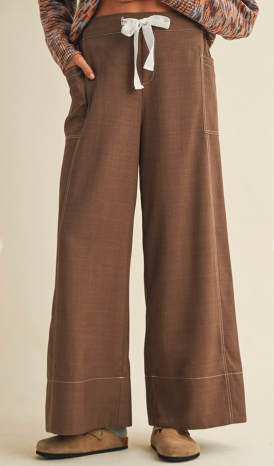 Saddle Stitch Cropped Pants
